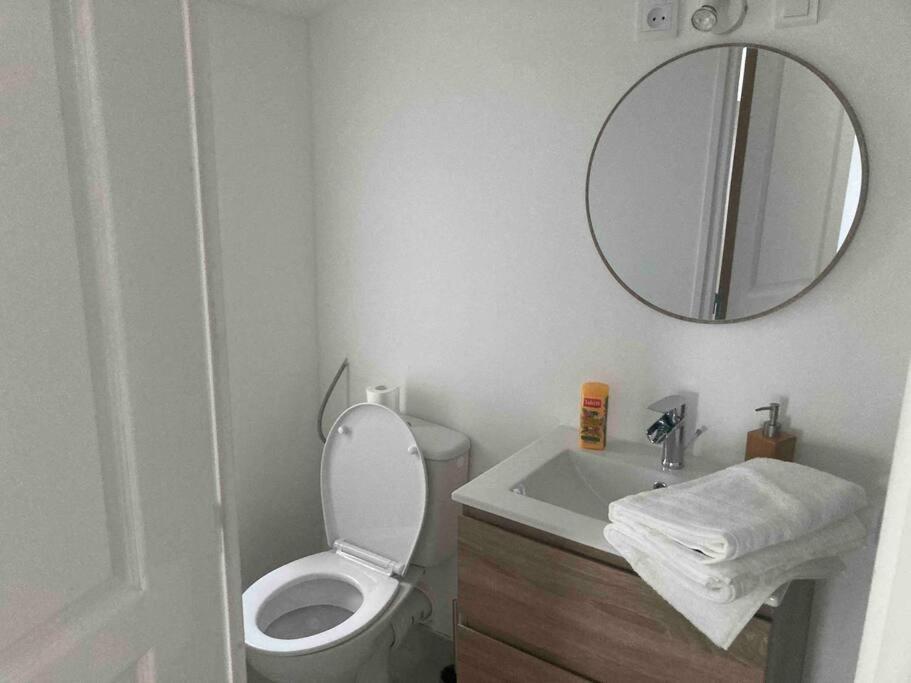 Maisonnette Neuve Avec Jardin Privatif Saran Exteriör bild