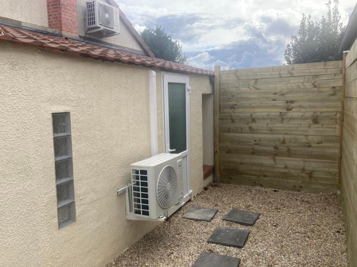 Maisonnette Neuve Avec Jardin Privatif Saran Exteriör bild
