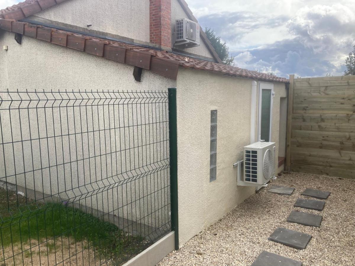 Maisonnette Neuve Avec Jardin Privatif Saran Exteriör bild
